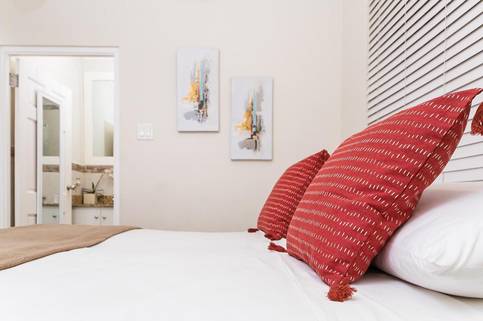 Apartamento Botanic Bliss Living In Kingston Exterior foto
