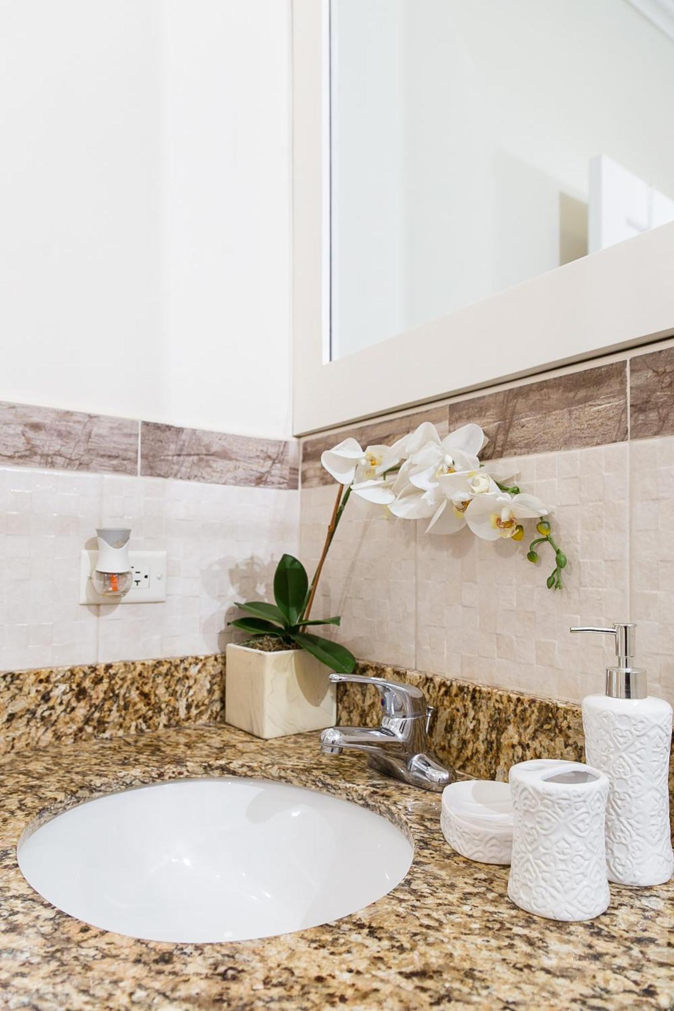 Apartamento Botanic Bliss Living In Kingston Exterior foto